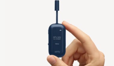 AirFly View wireless headphones dongle has a display for easy setup and management