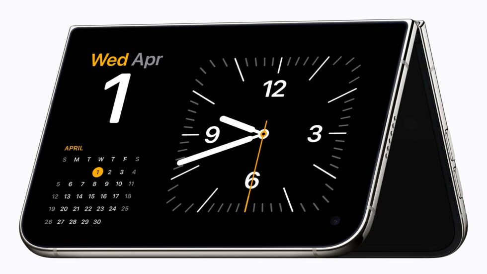 Apple iPhone Duo StandBy