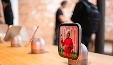 The Apple HomeView Is Like a Giant Apple Watch for the Home