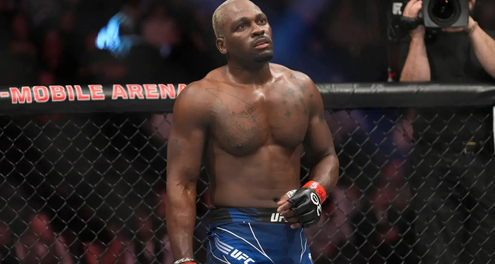Derek Brunson BKFC fan reactions screengrabs
