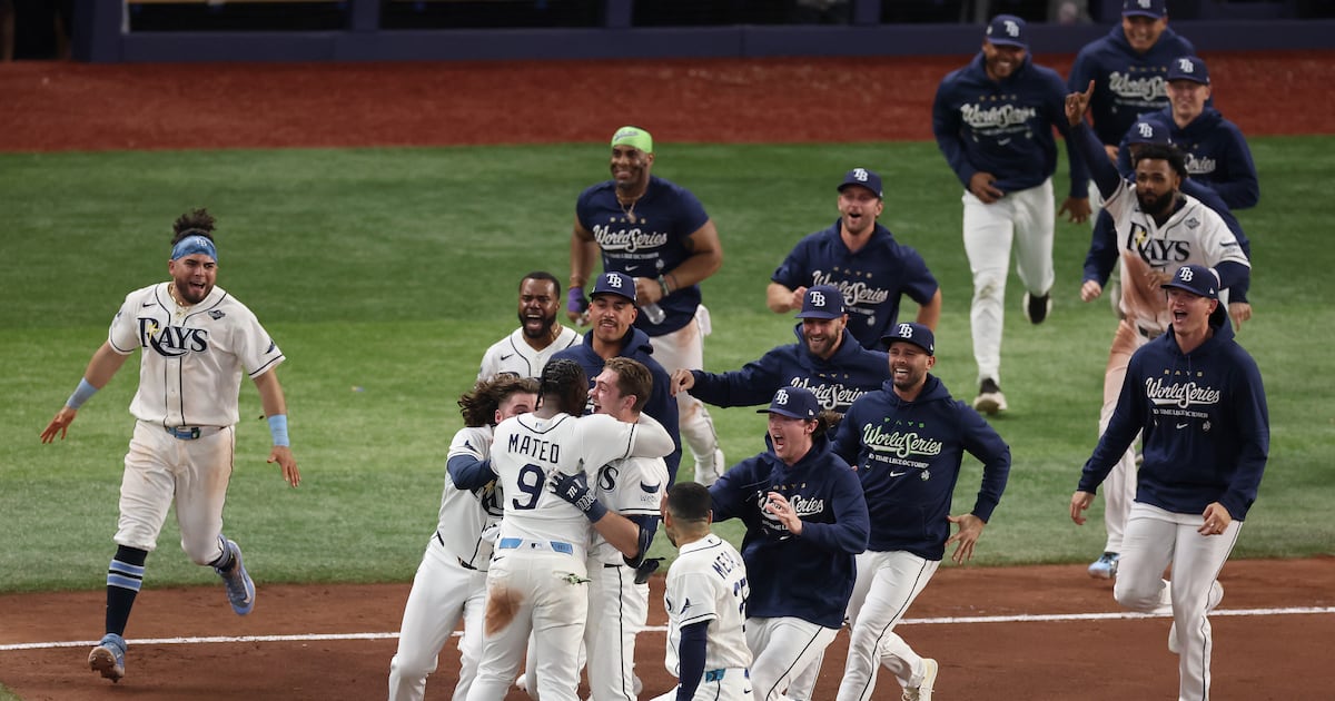 Dave Hannigan: Baseball on brink of chaos as billionaire owners say players earn too much – The Irish Times