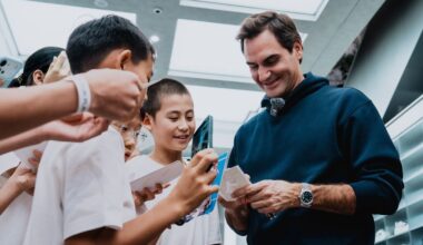 Federer Plays on Floating Court in Shenzhen