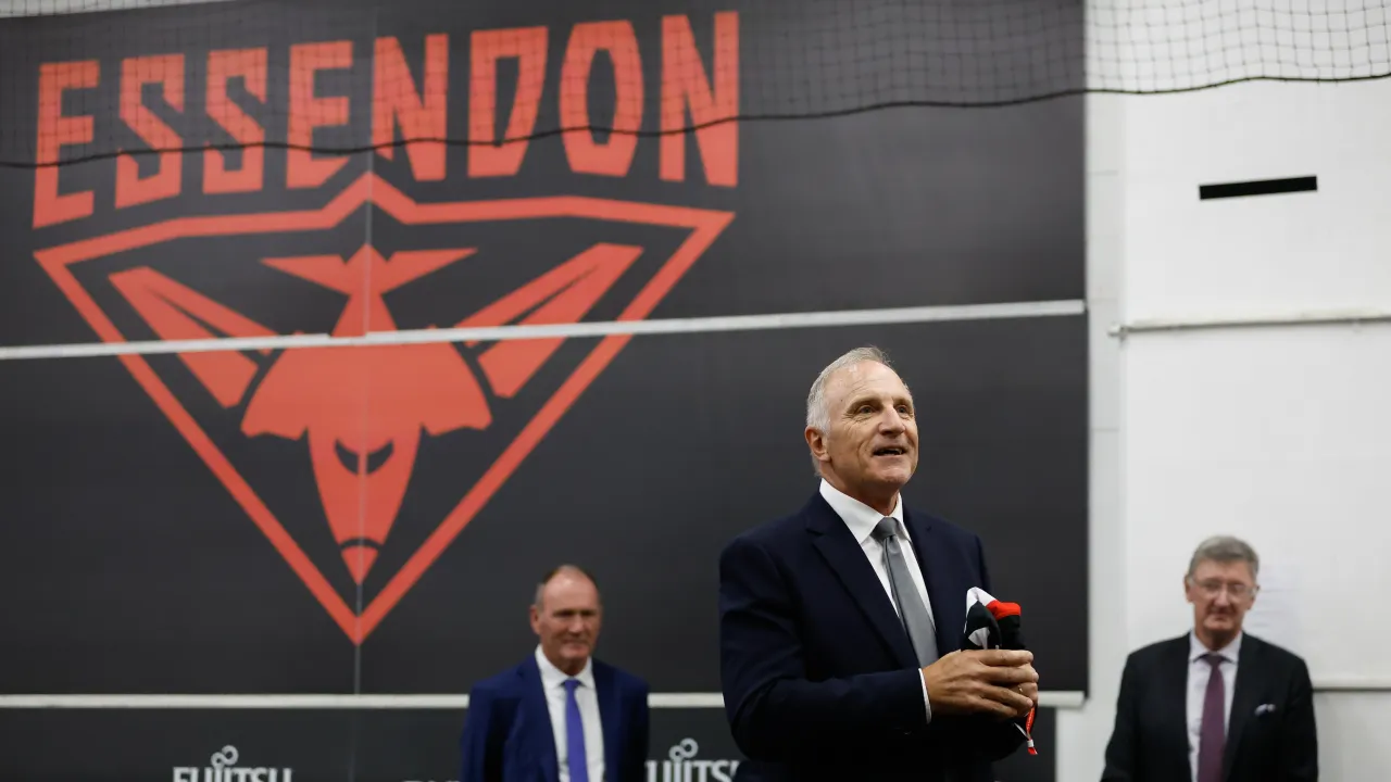 Essendon hold big 'incentive' to do one thing on AFL Draft night image