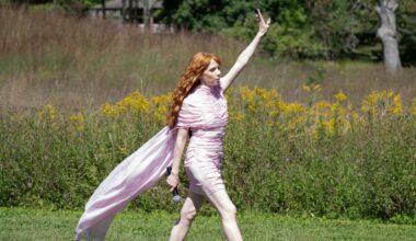 Carly Rae Jepsen Unveils Day and Night B-Sides