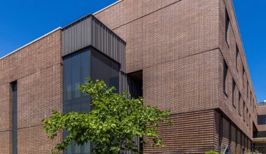 Glen-Gery clads Princeton building in burgundy bricks