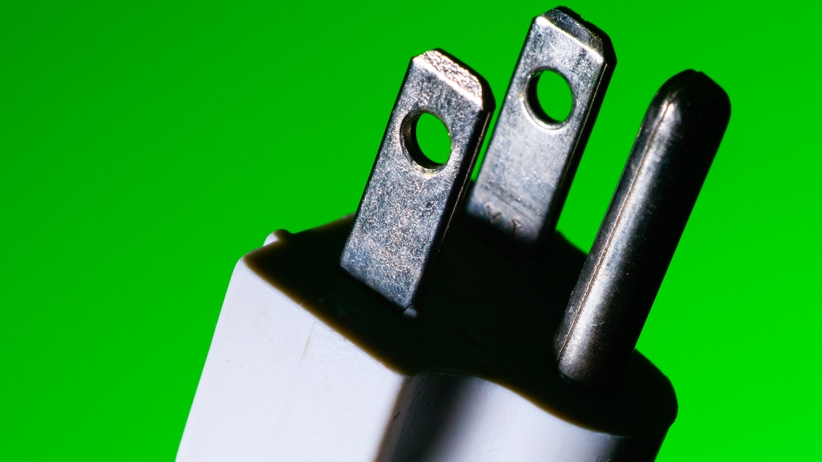Solar Panels That Plug Into Your Wall Are About to Be Everywhere