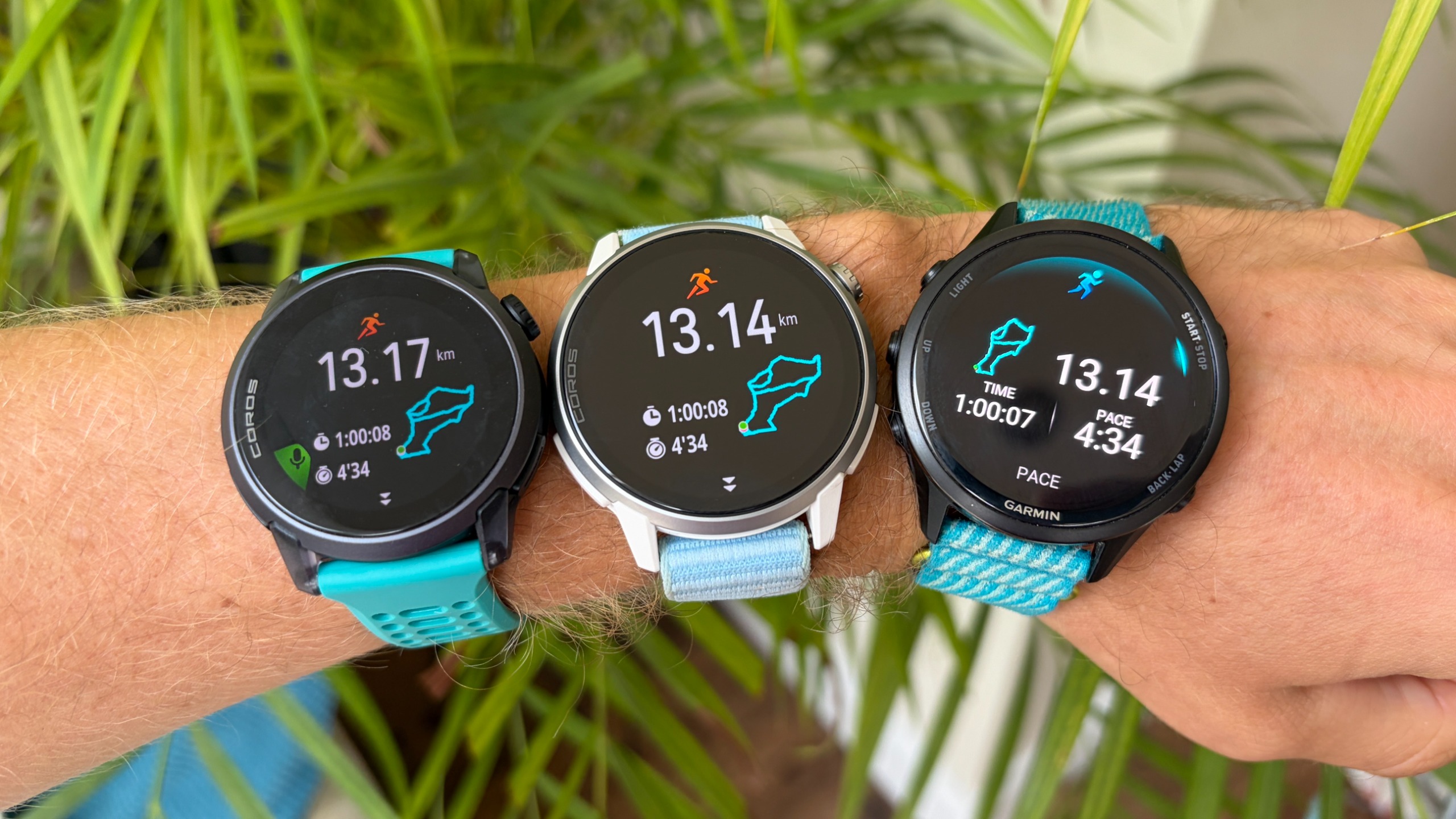 Coros Pace 4 vs Coros Pace 4 Pro