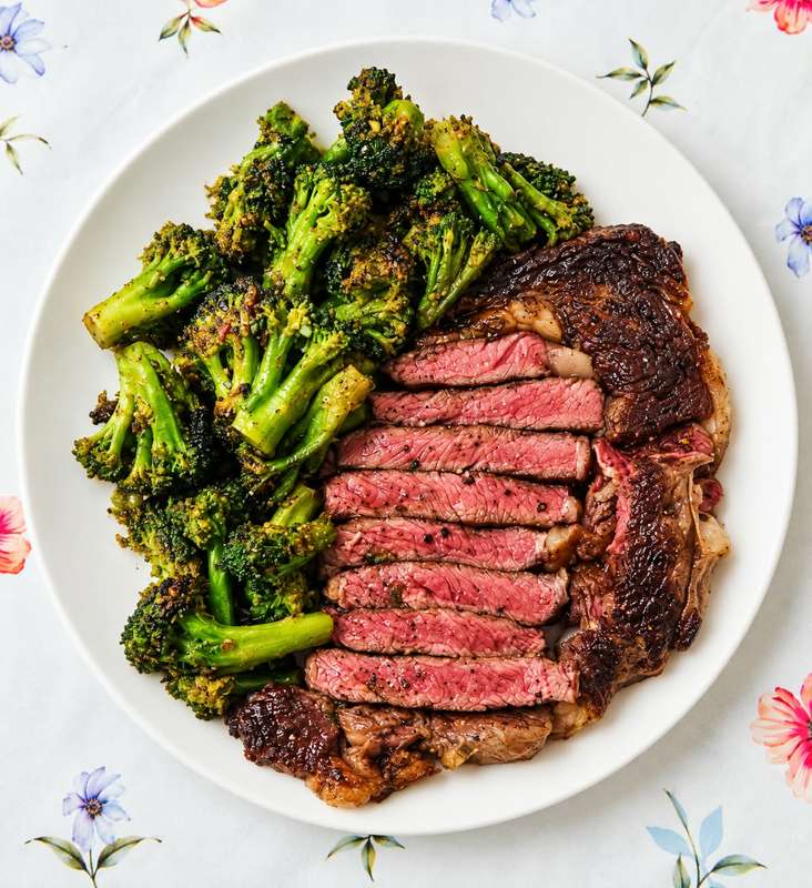 A dish of Norty but Kosher meat (Photo: Levi Dansky)