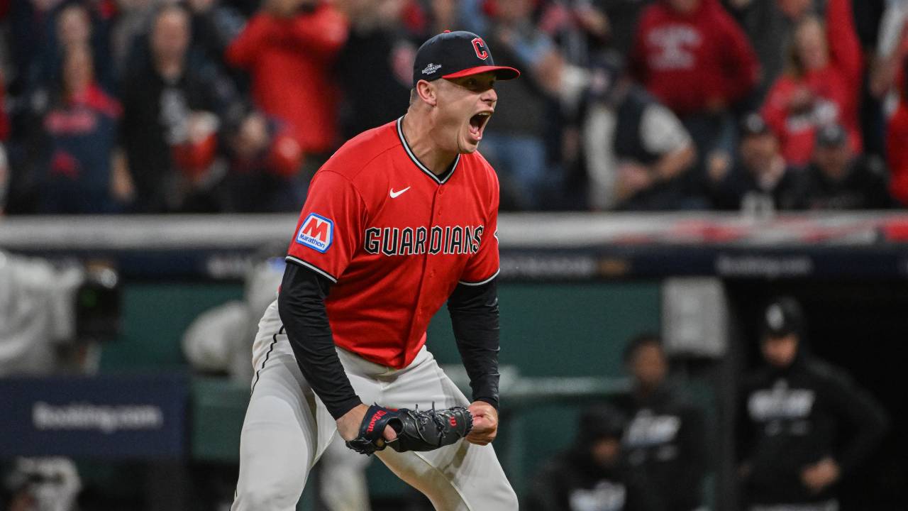 Canadians Smith, Sabrowski bond in a bullpen driving Guardians' ALCS run 