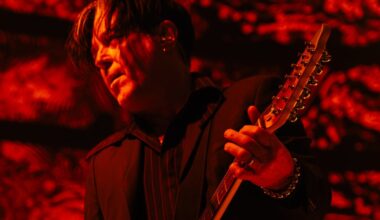 Troy van Leeuwen press image