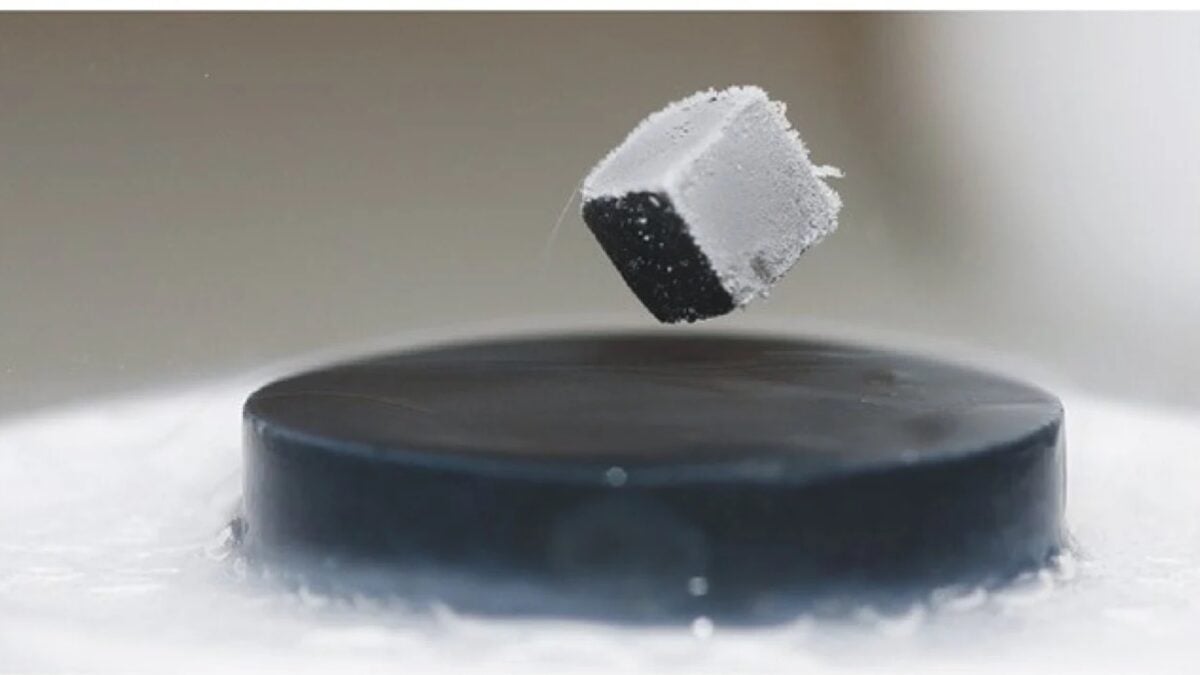 Physicists Have Created A Superconductor That 'Breaks' A Mathematic Basis of Time