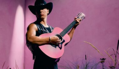 Lawson launches custom guitar ahead of the US GP