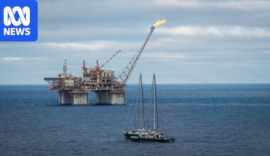 Australian Border Force responds to Greenpeace protest at Woodside's Scarborough gas platform