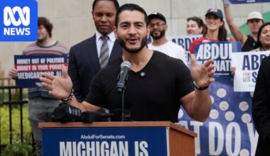 Obama jokes about Democrat El-Sayed's 'big guns' as he rallies Detroit