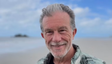 Richard Morecroft, veteran ABC News presenter, dies aged 70