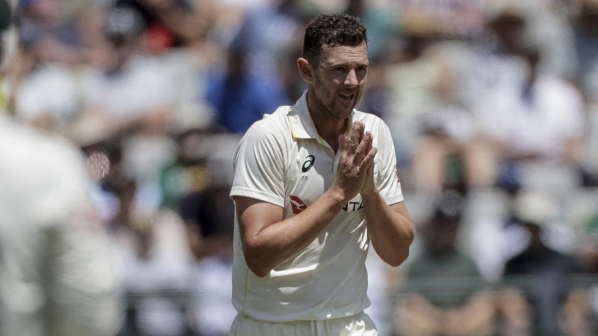 Live cricket scores: Australia face deciding match against South Africa in Cape Town