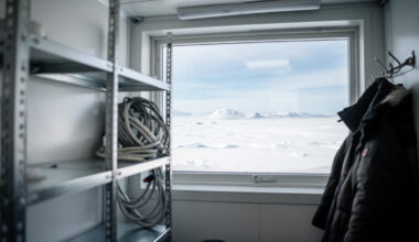 'Super Ice' 10x Stronger Than Regular Ice Developed… Potential Building Material for Polar Regions — BigGo Finance