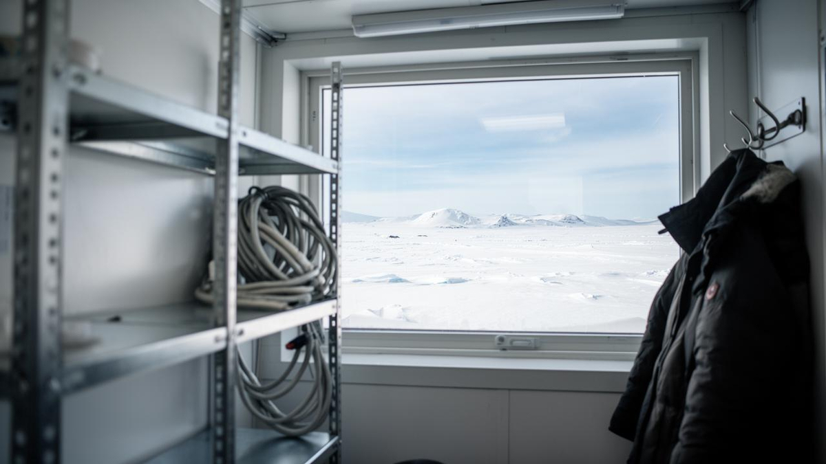 'Super Ice' 10x Stronger Than Regular Ice Developed… Potential Building Material for Polar Regions — BigGo Finance
