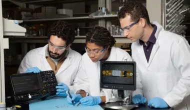 Engineers Connect Health Wearables and Implants Using the Body as the Network