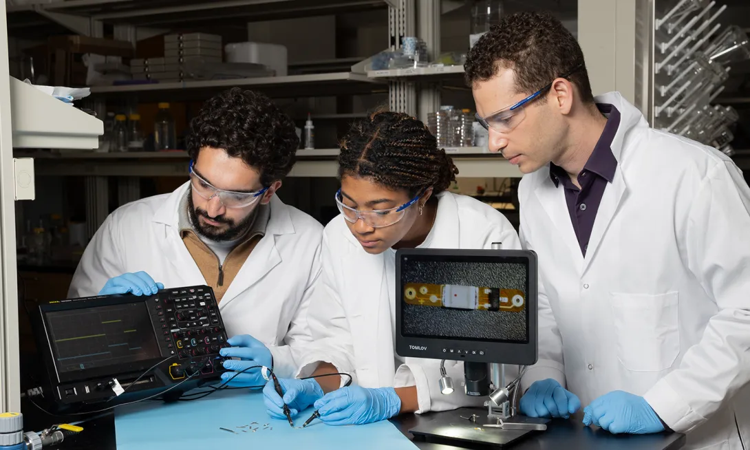 Engineers Connect Health Wearables and Implants Using the Body as the Network