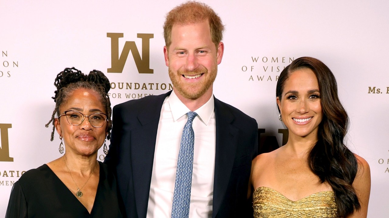 Meghan and Harry's royal U-turn: Duchess given two-word warning by mum Doria Ragland ahead of UK return