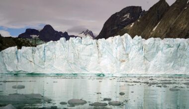 Satellite Data Challenges Fear of Runaway Antarctic Ice Loss