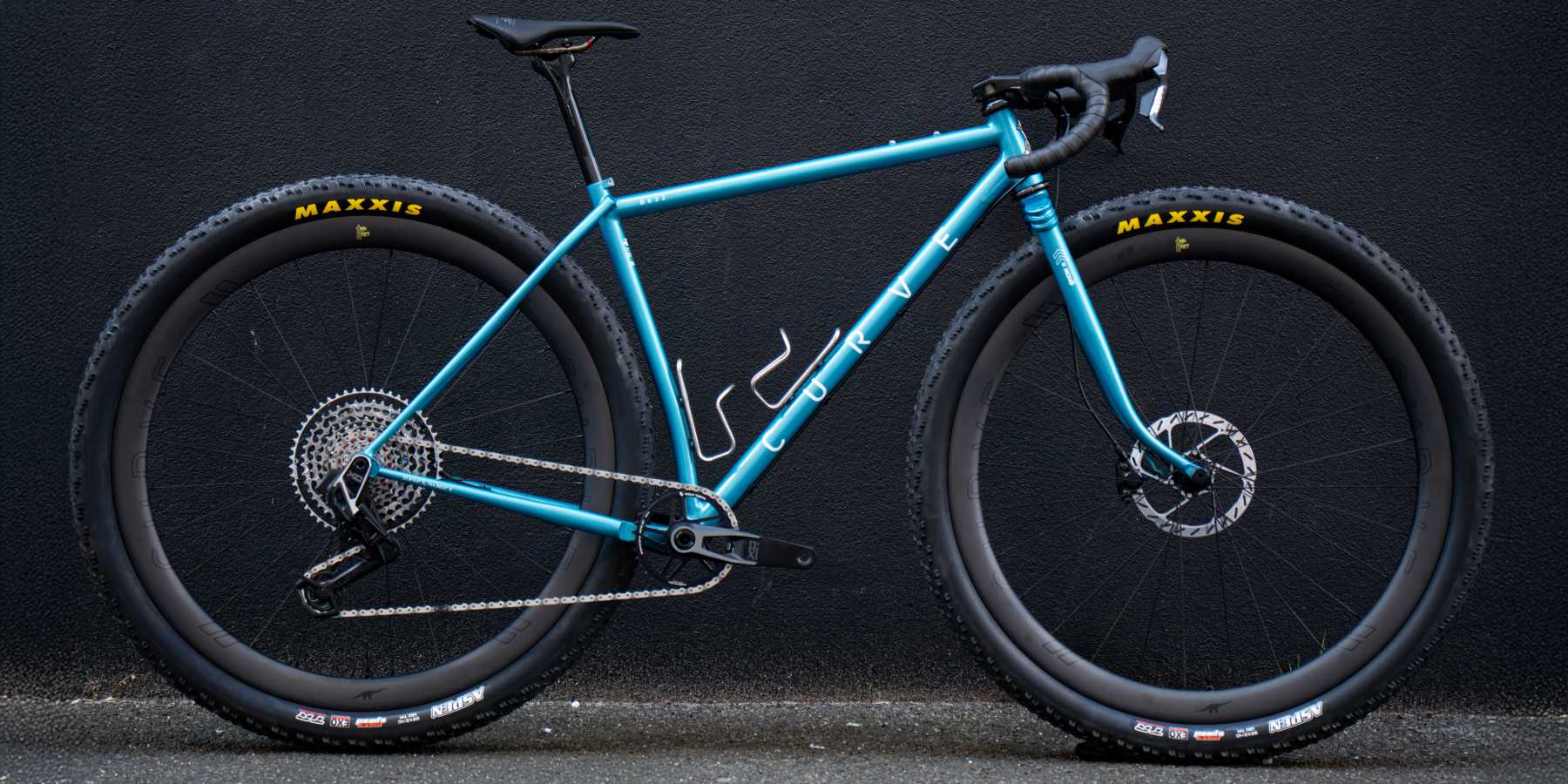 The Curve Big Kev 32 Has a Custom Steel Fork – BIKEPACKING.com