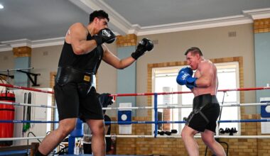 spars 208cm giant ahead of Asofa-Solomona fight