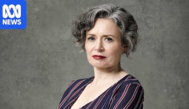 Comedian Judith Lucy announces she has breast cancer