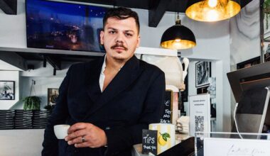 Card surcharge ban: Sydney small businesses push for cash payments as costs rise