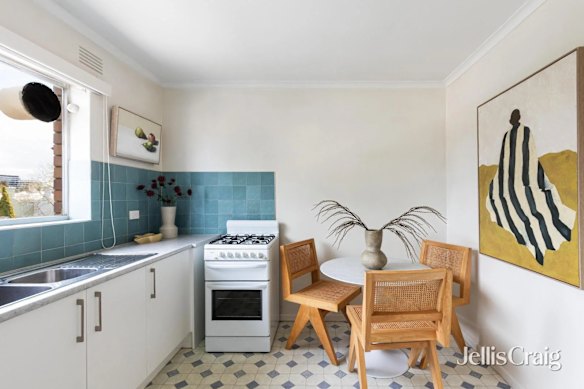With windows on three sides, typical of the era but rare in modern apartments, the property is well-lit throughout.