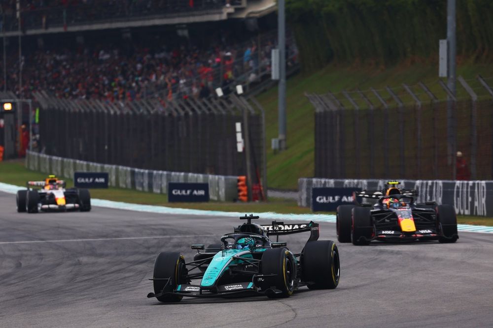 George Russell, Mercedes, Isack Hadjar, Red Bull Racing