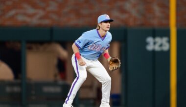 Braves designate Luke Williams for assignment, select Danny Young
