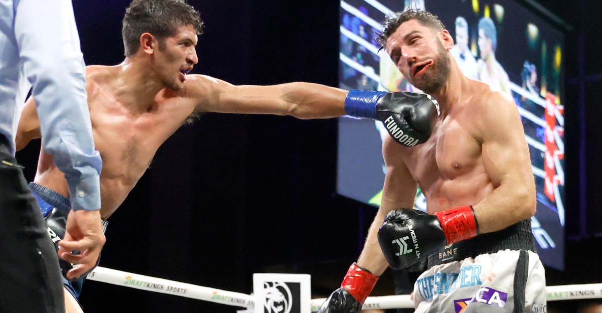 Highlights! Fundora Retains Title With Dramatic Last-Second KO