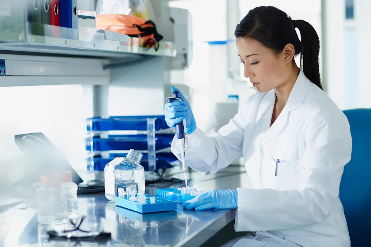AbbVie vs. Pfizer: Which Healthcare Stock Is a Better Buy in 2026?
