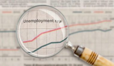 UK unemployment falls as payrolls stabilise; Deutsche Bank sees November rate hike