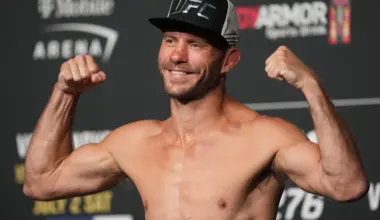 Robert Whittaker weighing in