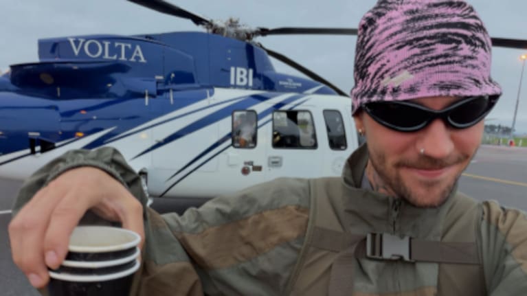Justin Bieber poses for a selfie in front of a helicopter. Source: Instagram.