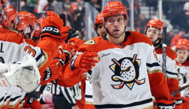 Ducks rally past Flyers to end five-game losing streak