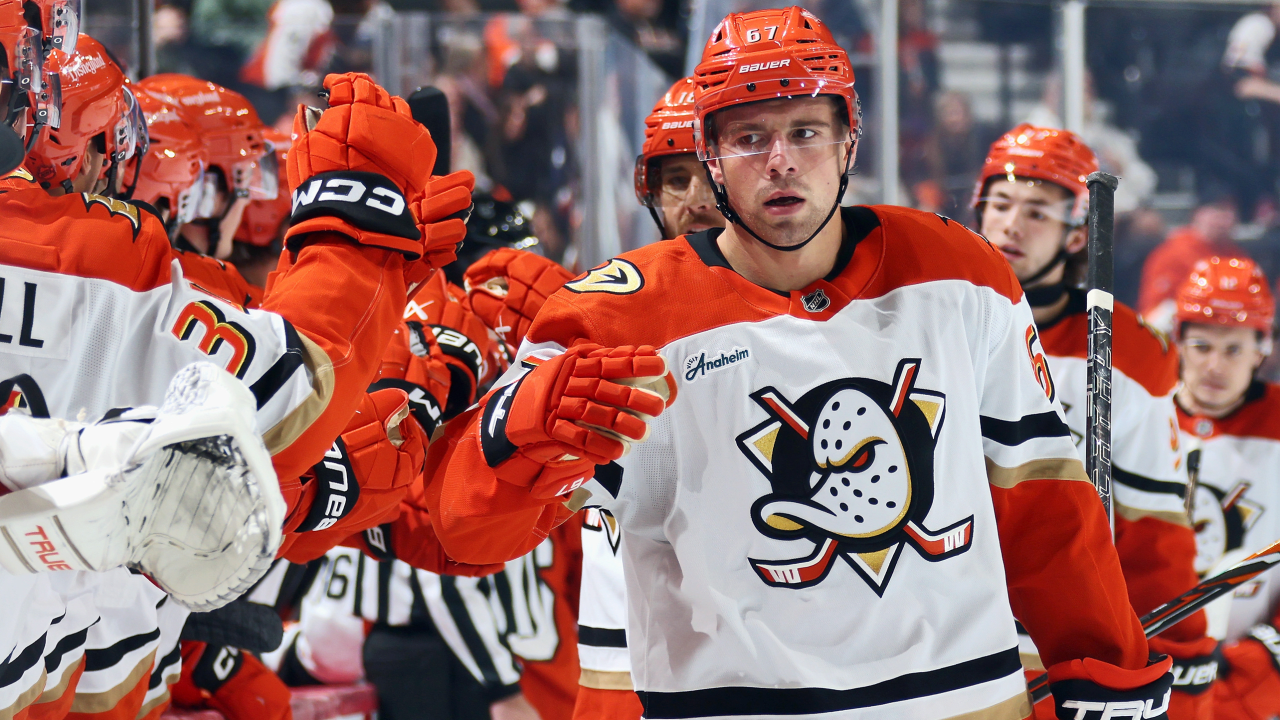Ducks rally past Flyers to end five-game losing streak
