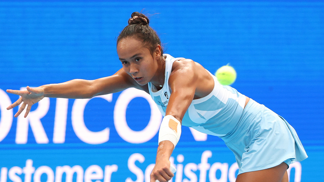 Leylah Fernandez Beats Himeno Sakatsume in Tokyo Opener