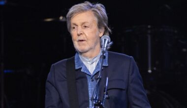 Paul McCartney hilariously points out what's wrong with modern music as he imitates 'banal' pop songs and TikTok dances