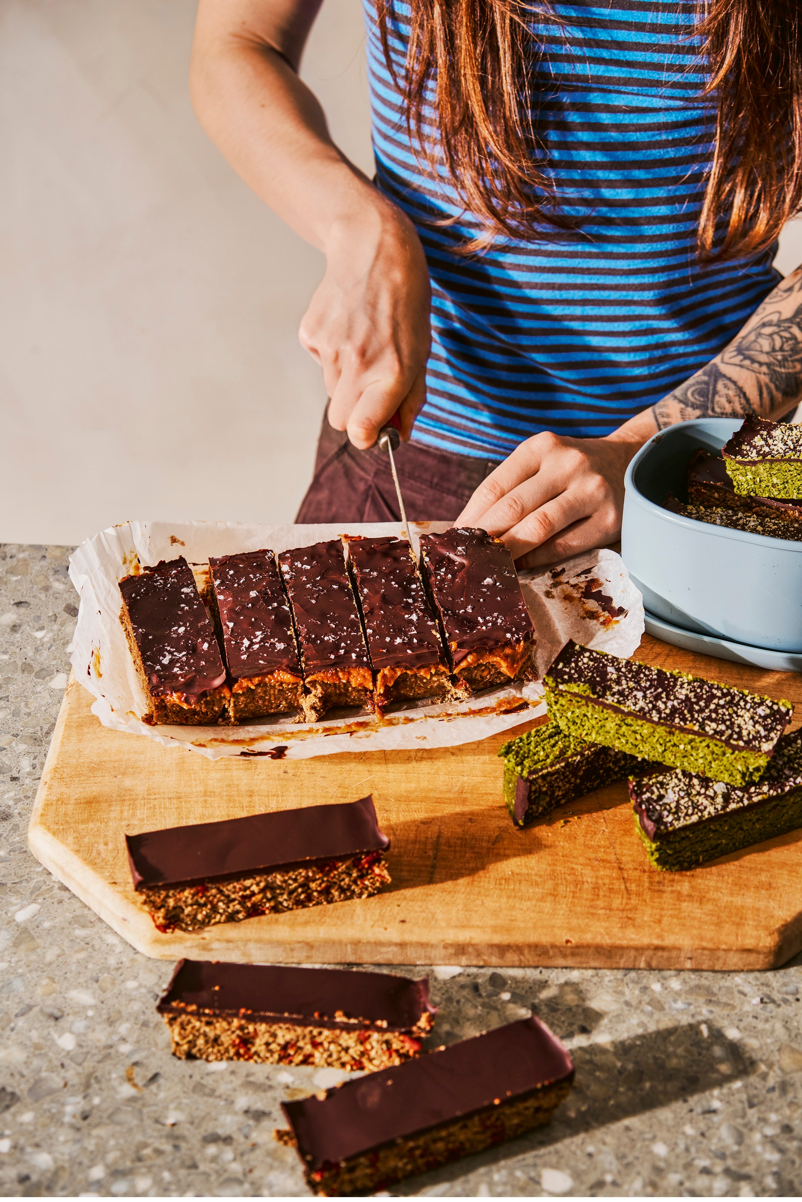 Oats, flaxseed, dates and peanut butter help each bar deliver 8g of fibre