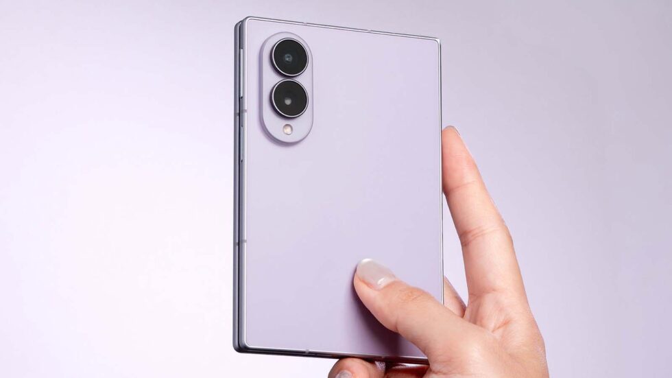 samsung galaxy fold8 camera