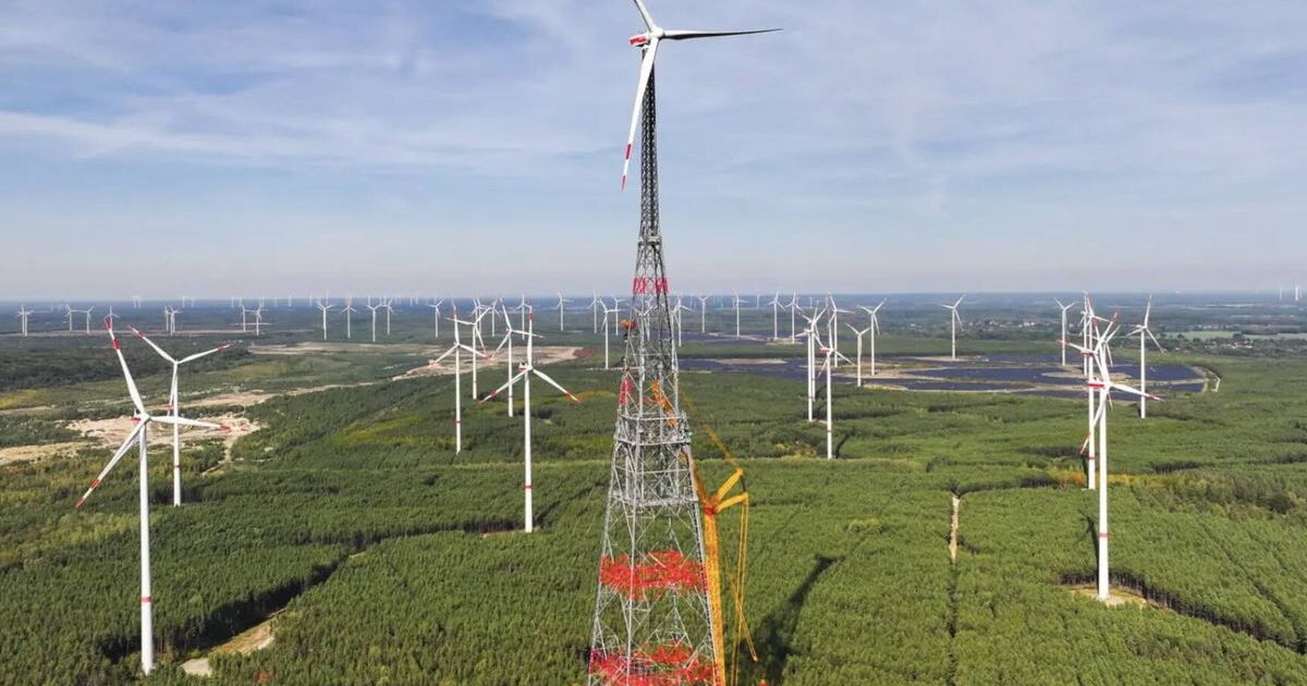 Germany’s telescoping wind turbine becomes world’s tallest
