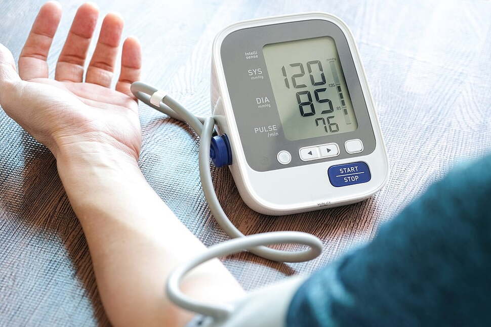 Don't Trust AI For Blood Pressure Monitor Recommendations, Study Warns