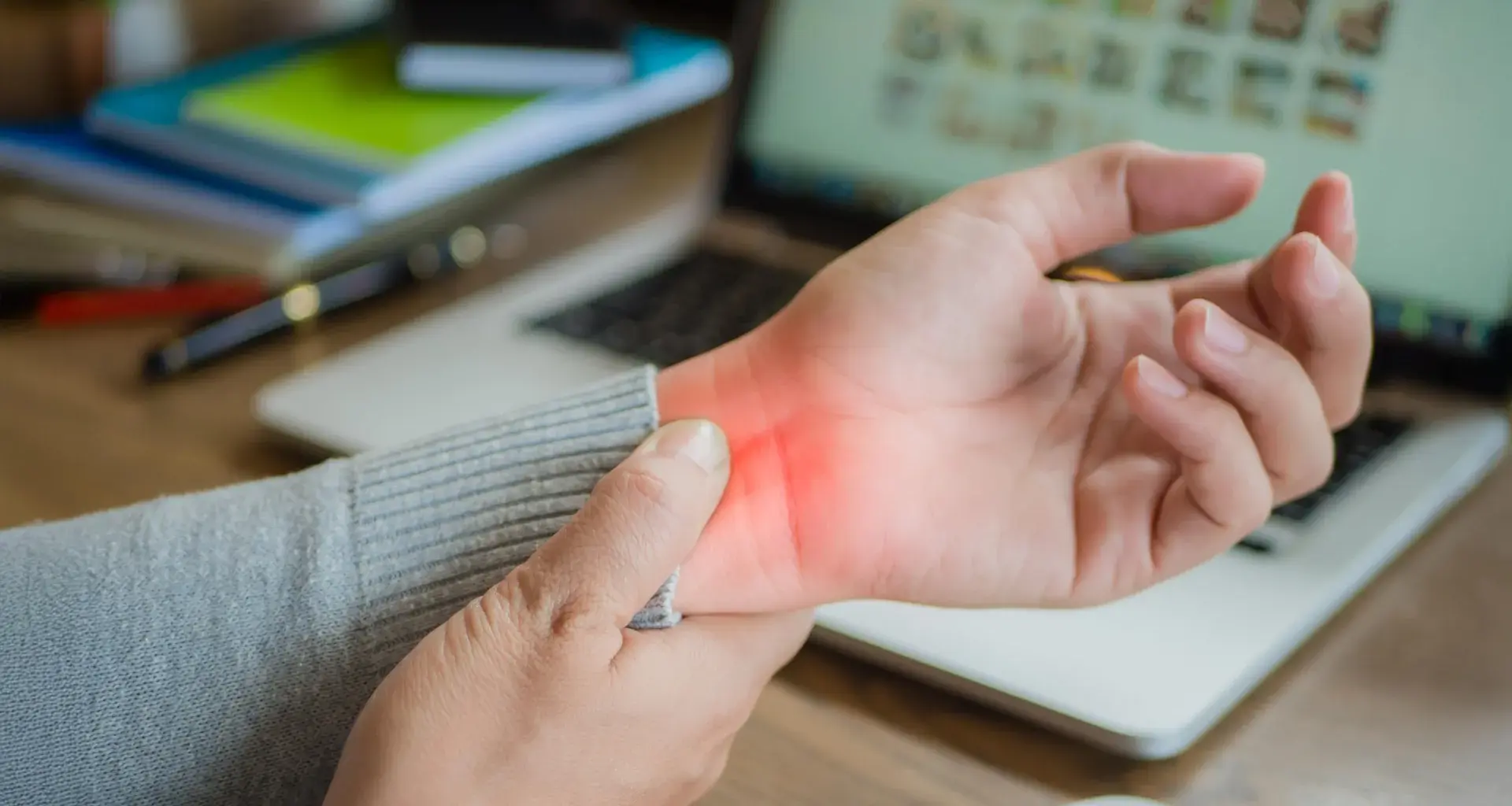 A simple 15-minute treatment could help patients avoid carpal tunnel surgery