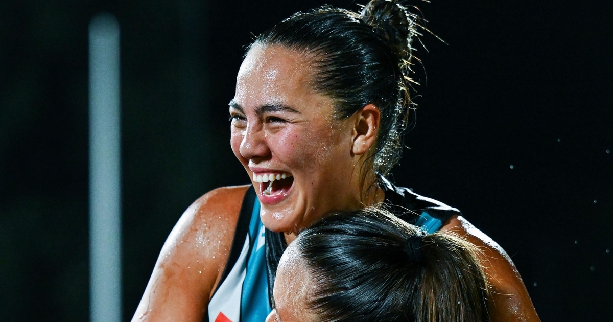 Pies sink to new low as Port keeps finals dream alive