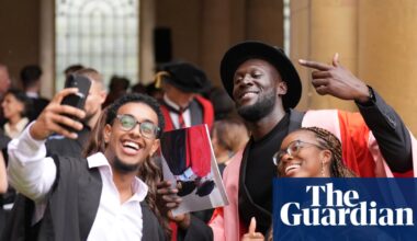 ‘Workforce crisis’: key takeaways for graduates battling AI in the jobs market | Artificial intelligence (AI)