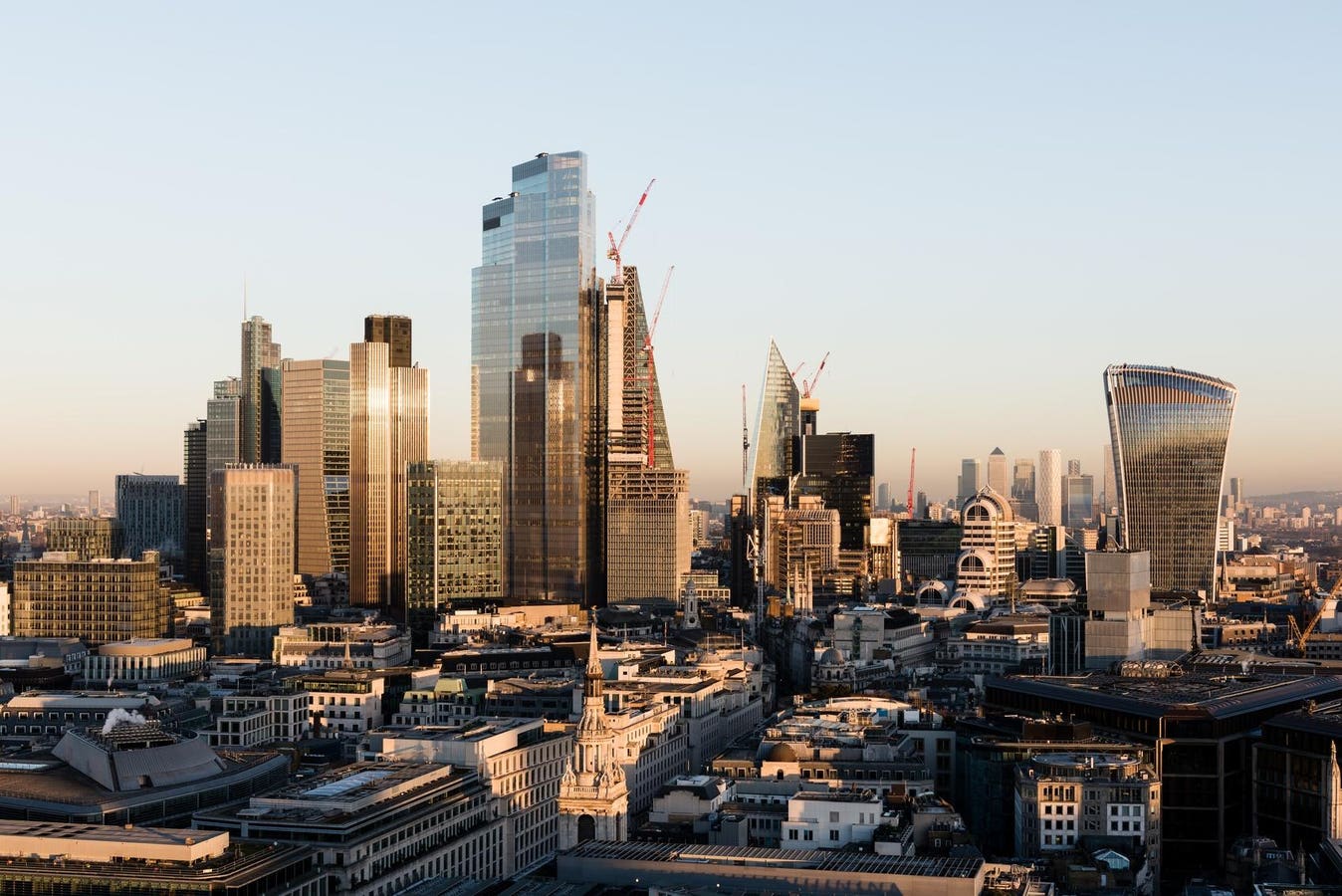 2 Reasons The U.K.’s FTSE 100 Is Making All-Time Highs